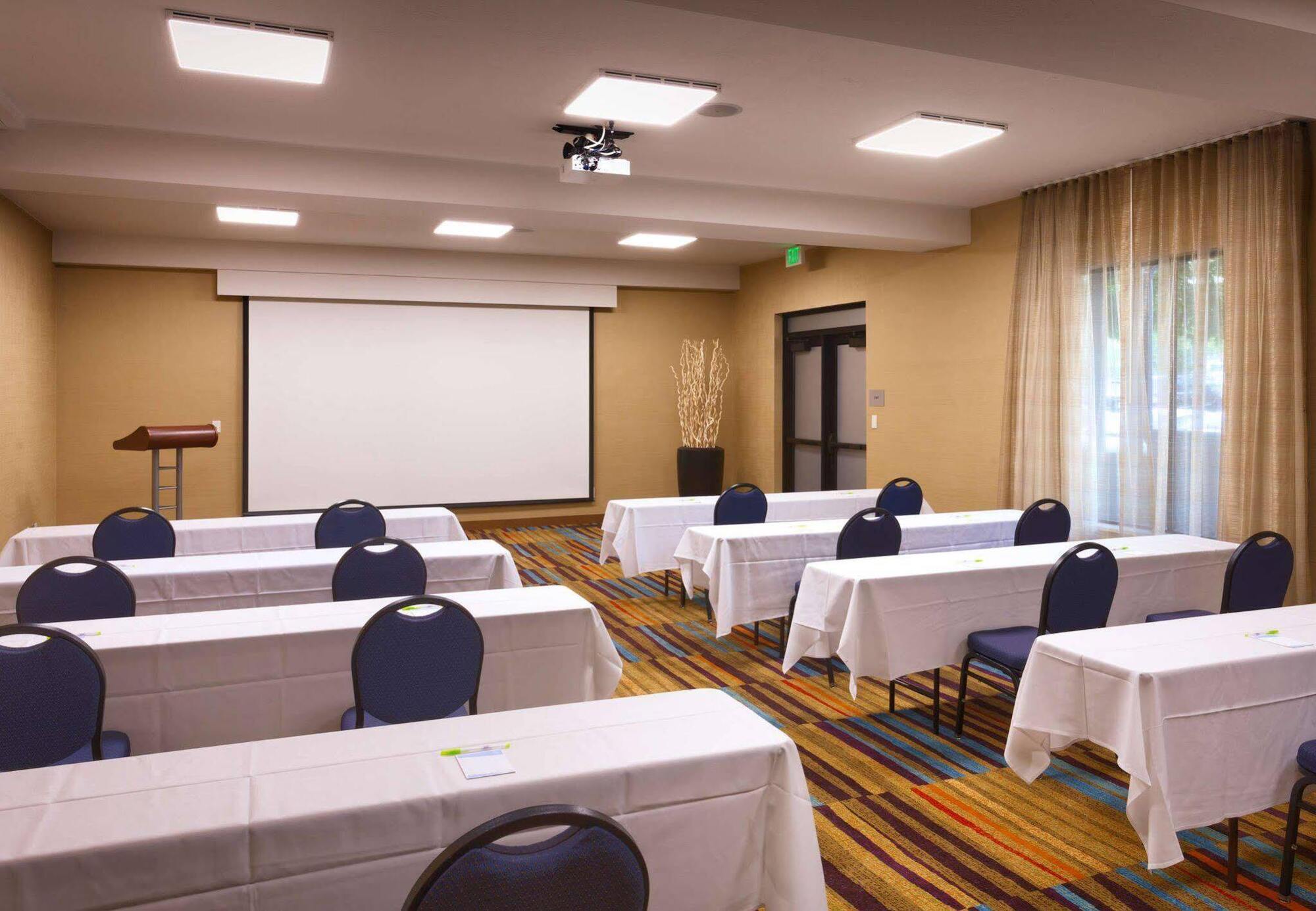 Courtyard By Marriott Salt Lake City Downtown Exterior photo