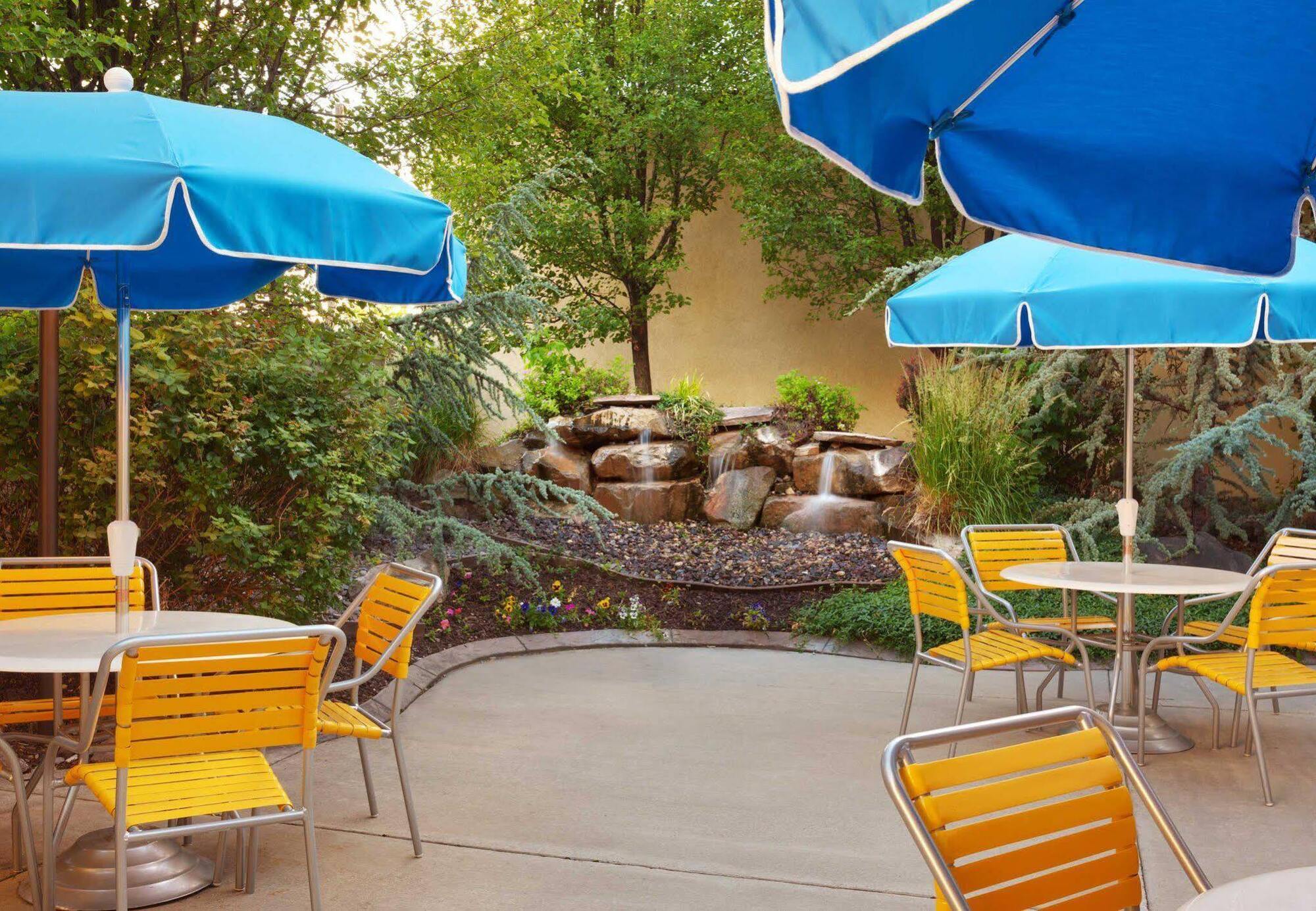 Courtyard By Marriott Salt Lake City Downtown Exterior photo